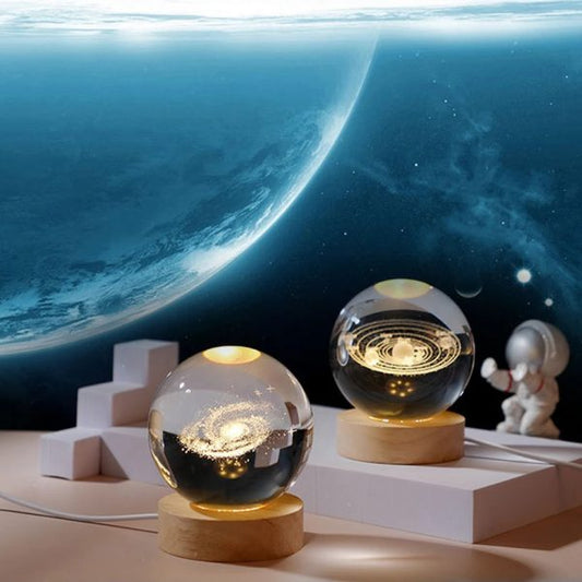 Crystal Ball Night Light Glowing Planet Galaxy Astronaut 3d Moon Table Lamp Usb (random Design)